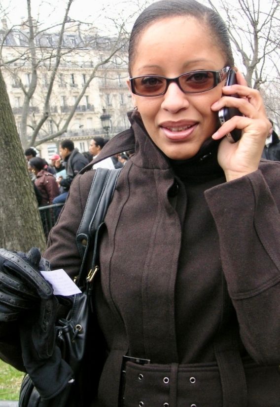 Femme au téléphone