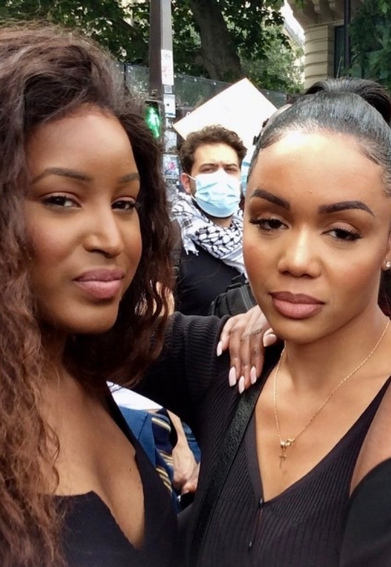 Femmes à la manif à Paris